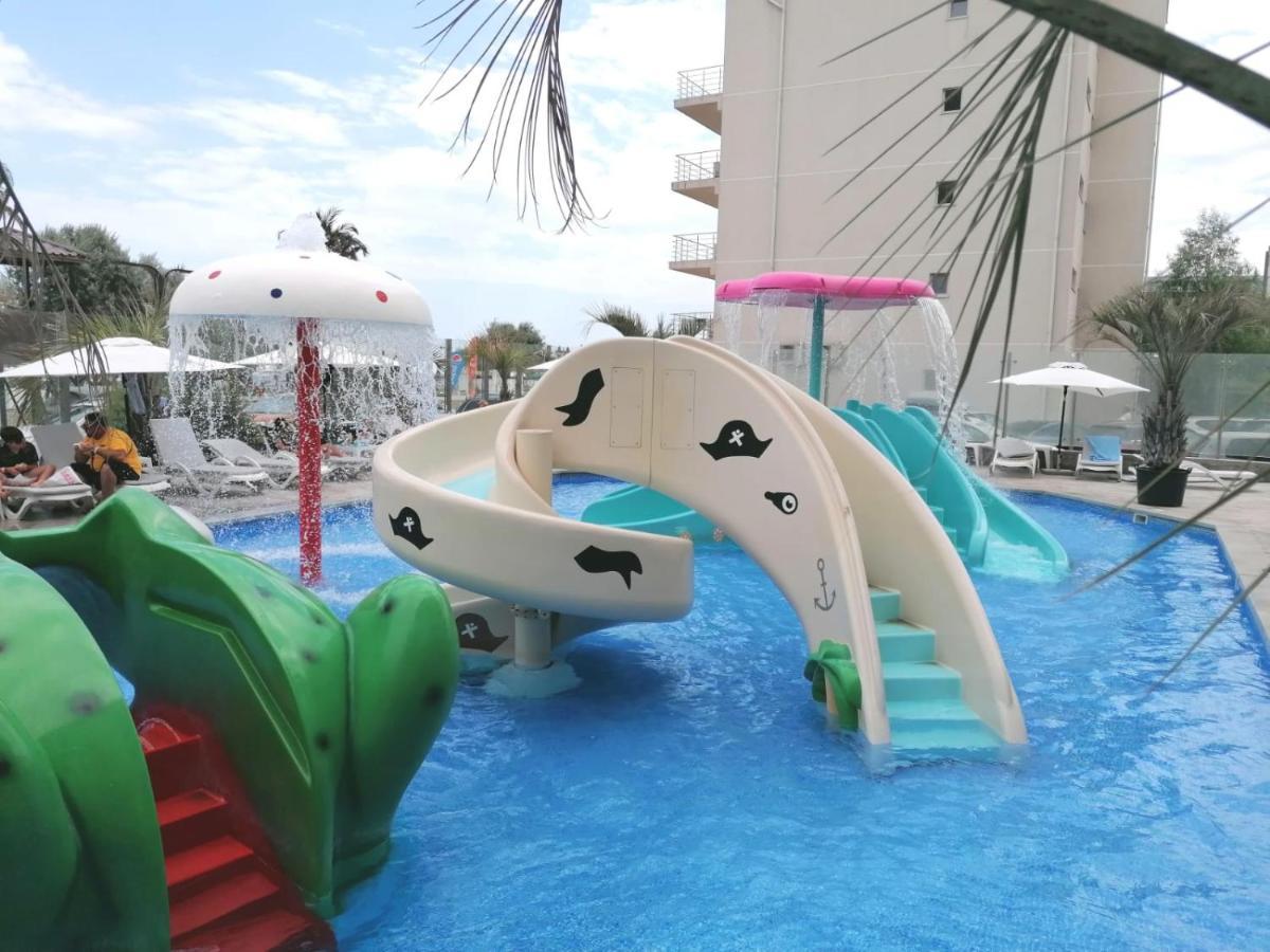 Greenview Alezzi Beach Resort Năvodari Εξωτερικό φωτογραφία